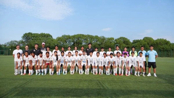 融丰配资 云南大山里的女足冠军来了！6天交流让她们收获满满